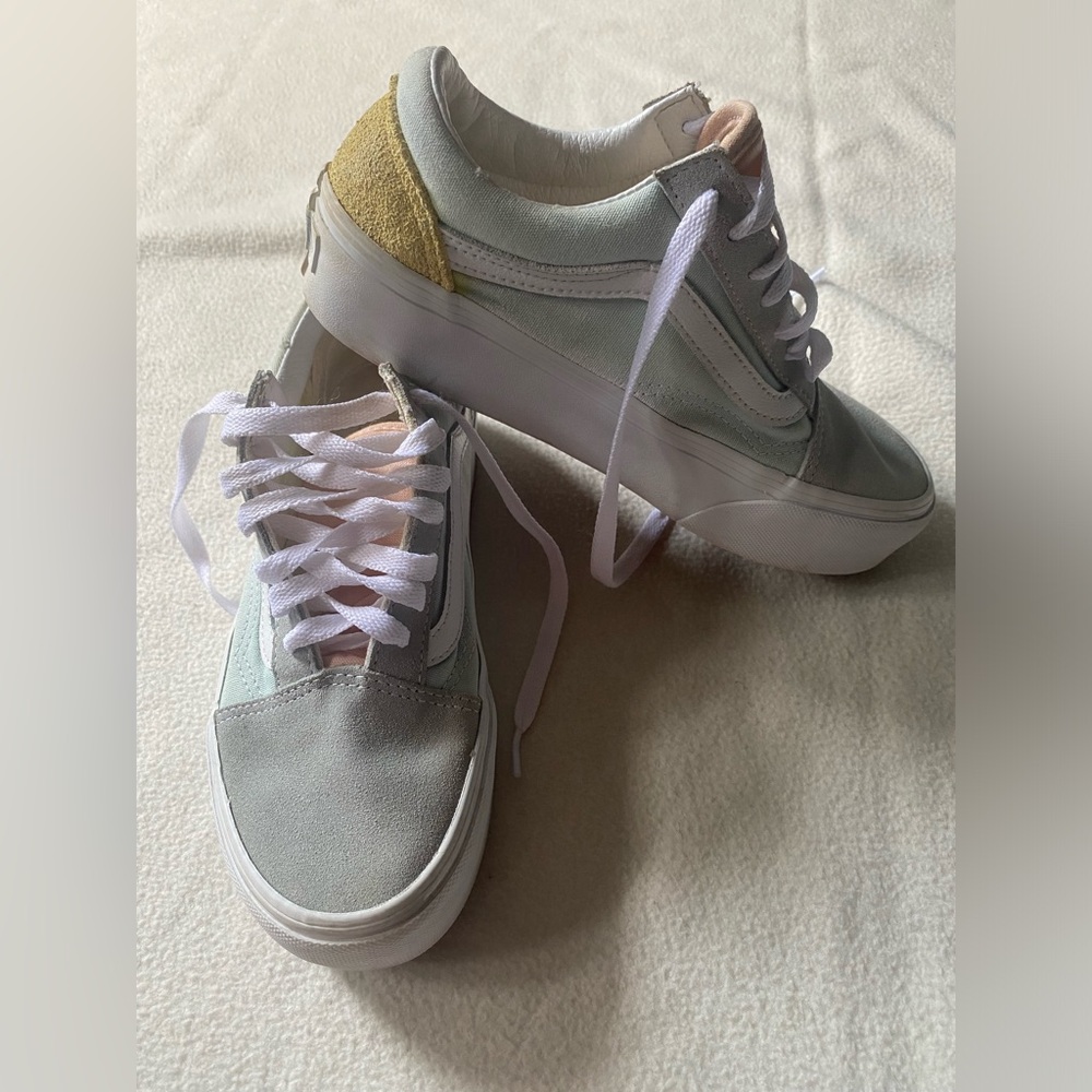 Vans Women's Sneakers in Gray and Yellow